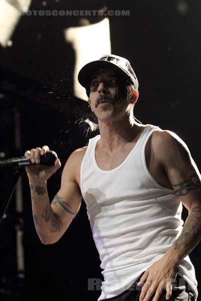 RED HOT CHILI PEPPERS - 2011-10-19 - PARIS - Bercy - 